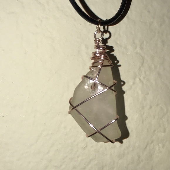 🌸pink Sea Glass Wire Wrapped Necklace Rose Gold - Picture 4 of 8